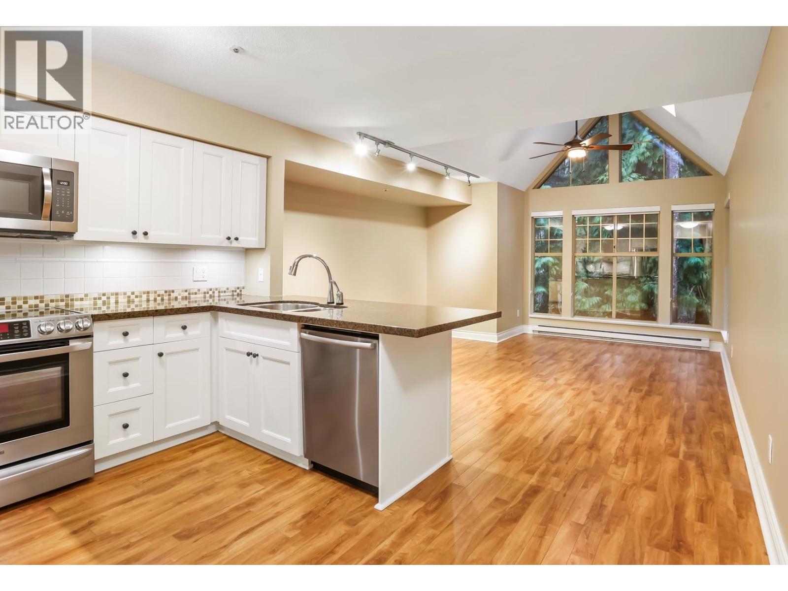 303 180 Ravine Drive, Port Moody, British Columbia  V3H 4Z3 - Photo 7 - R3080039