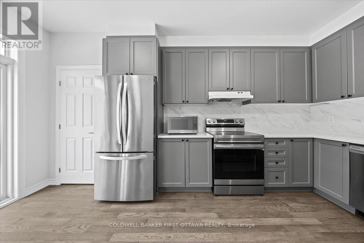 509 Flagstaff Drive, Ottawa, Ontario  K2J 6W1 - Photo 11 - X12701900