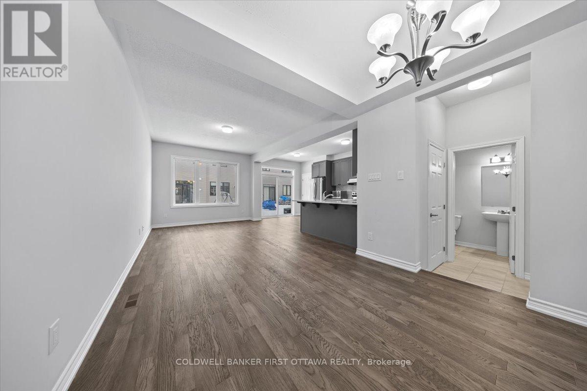 509 Flagstaff Drive, Ottawa, Ontario  K2J 6W1 - Photo 4 - X12701900