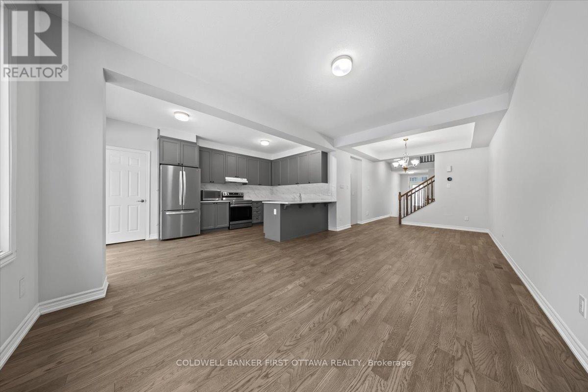 509 Flagstaff Drive, Ottawa, Ontario  K2J 6W1 - Photo 5 - X12701900