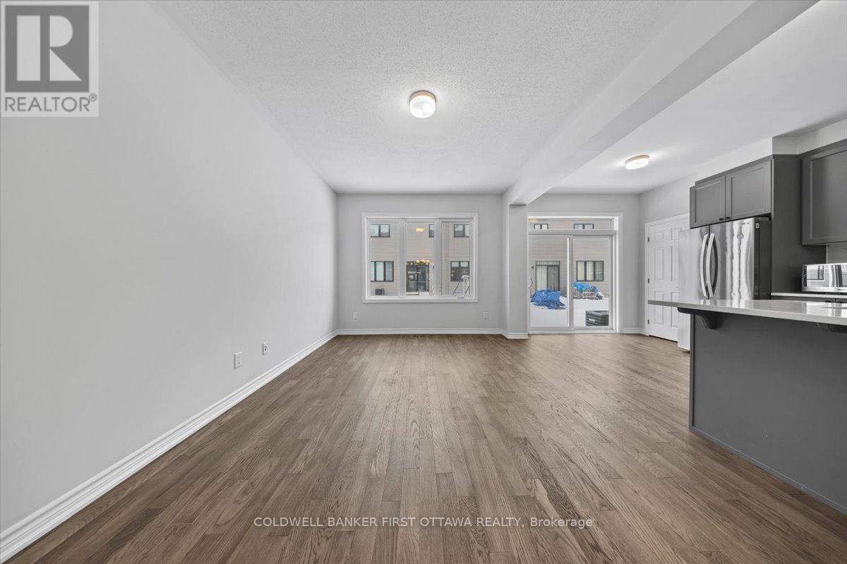 509 Flagstaff Drive, Ottawa, Ontario  K2J 6W1 - Photo 6 - X12701900