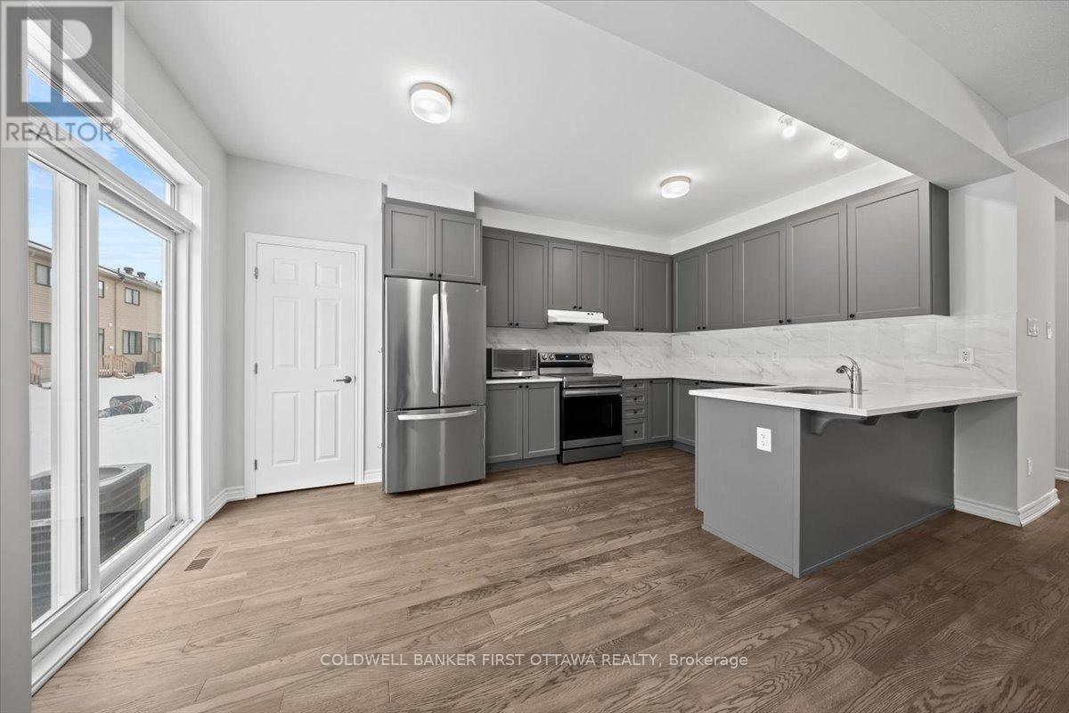 509 Flagstaff Drive, Ottawa, Ontario  K2J 6W1 - Photo 9 - X12701900