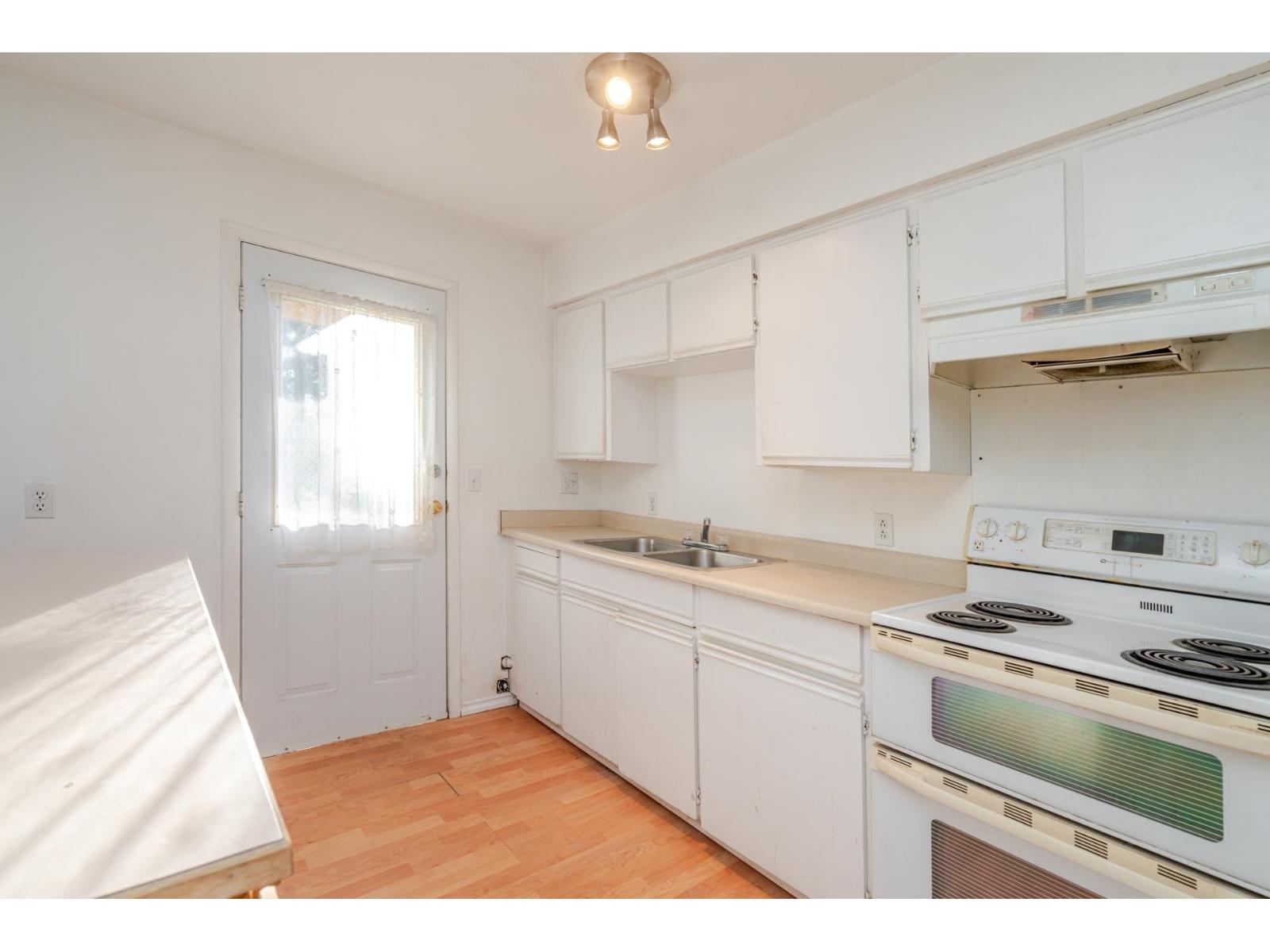 15688 93 Avenue, Surrey, British Columbia  V4N 3B2 - Photo 29 - R3075164