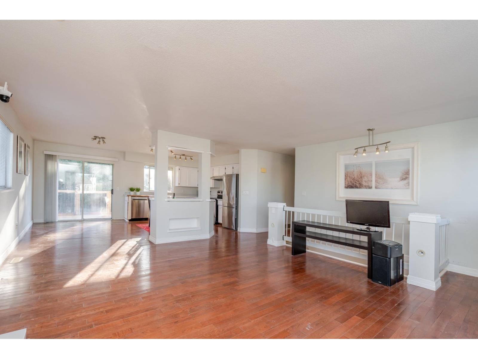 15688 93 Avenue, Surrey, British Columbia  V4N 3B2 - Photo 8 - R3075164