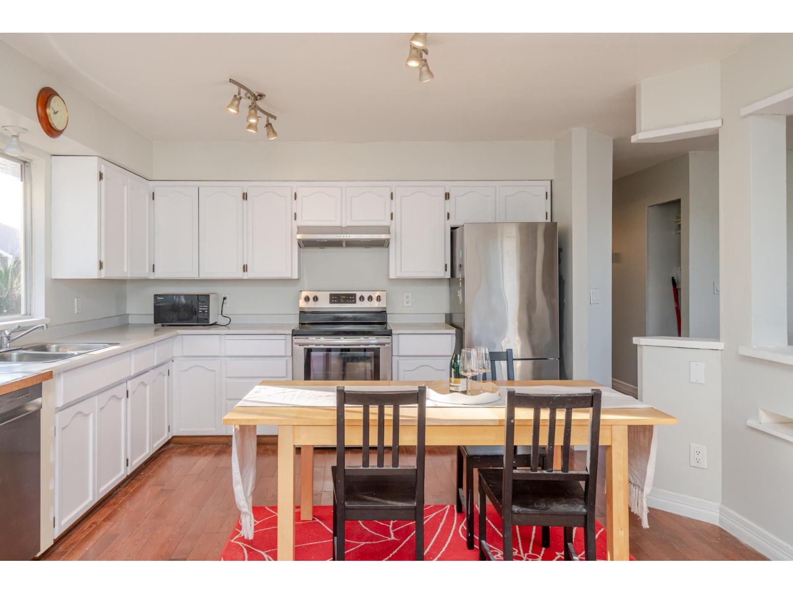 15688 93 Avenue, Surrey, British Columbia  V4N 3B2 - Photo 13 - R3075164