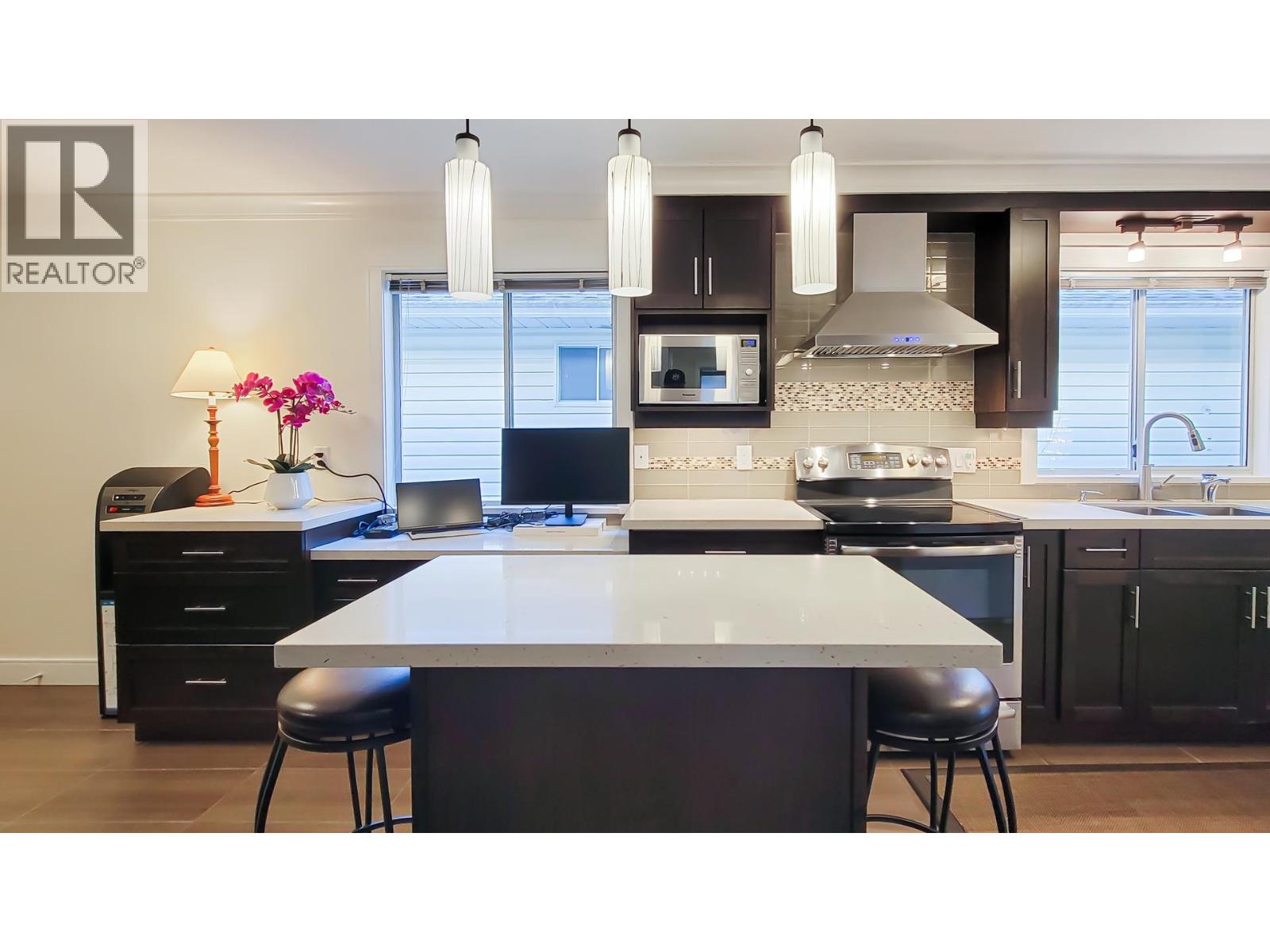 3153 Jervis Street, Port Coquitlam, British Columbia  V3C 3H6 - Photo 8 - R3079795