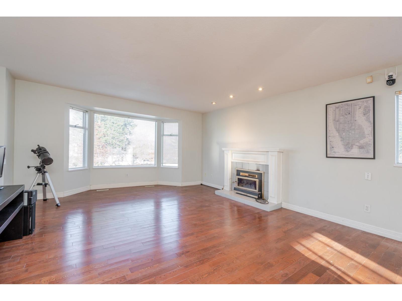 15688 93 Avenue, Surrey, British Columbia  V4N 3B2 - Photo 5 - R3075164