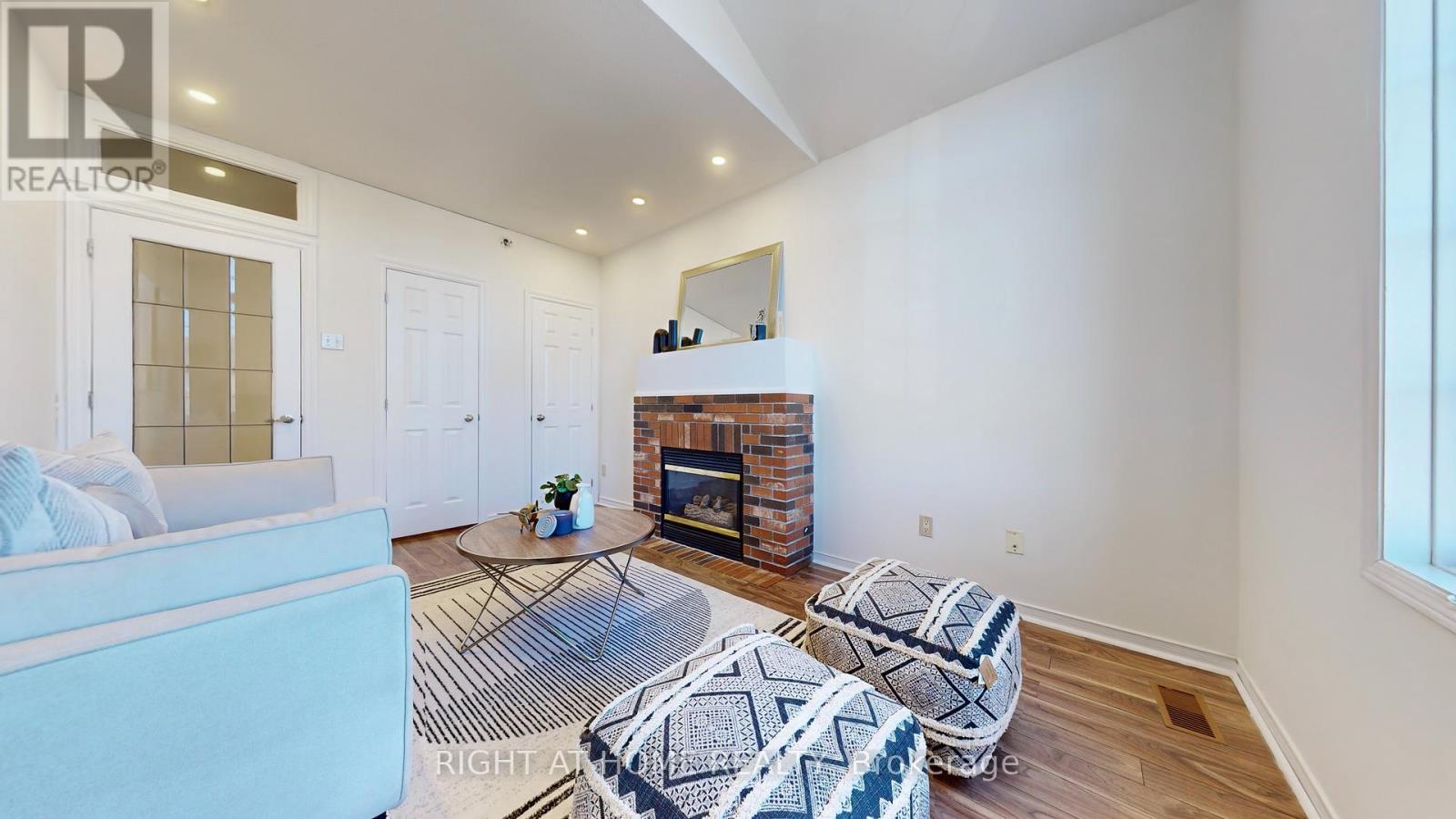 112 Creekwood Crescent, Whitby, Ontario  L1R 2K4 - Photo 12 - E12701910