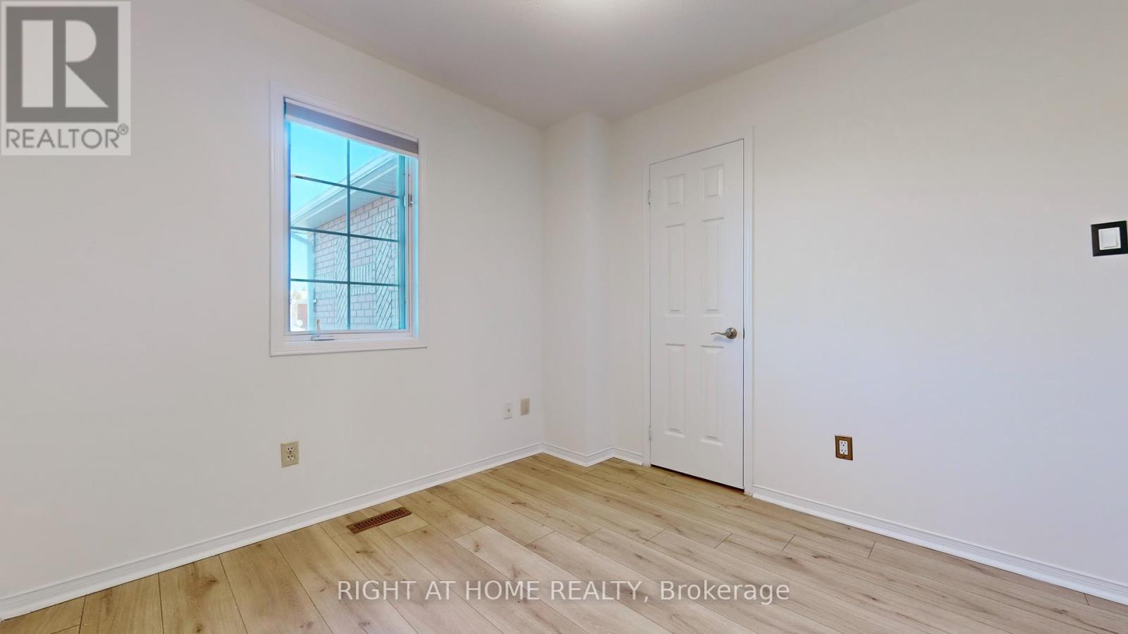 112 Creekwood Crescent, Whitby, Ontario  L1R 2K4 - Photo 17 - E12701910