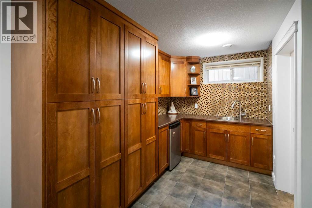 3308 51 Streetclose, Camrose, Alberta  T4V 4B3 - Photo 26 - A2276772