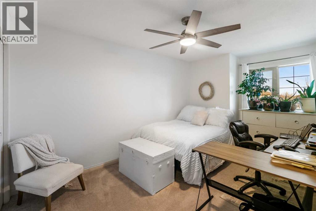 3308 51 Streetclose, Camrose, Alberta  T4V 4B3 - Photo 21 - A2276772