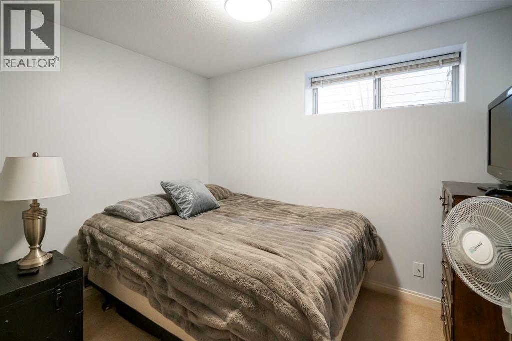 3308 51 Streetclose, Camrose, Alberta  T4V 4B3 - Photo 27 - A2276772