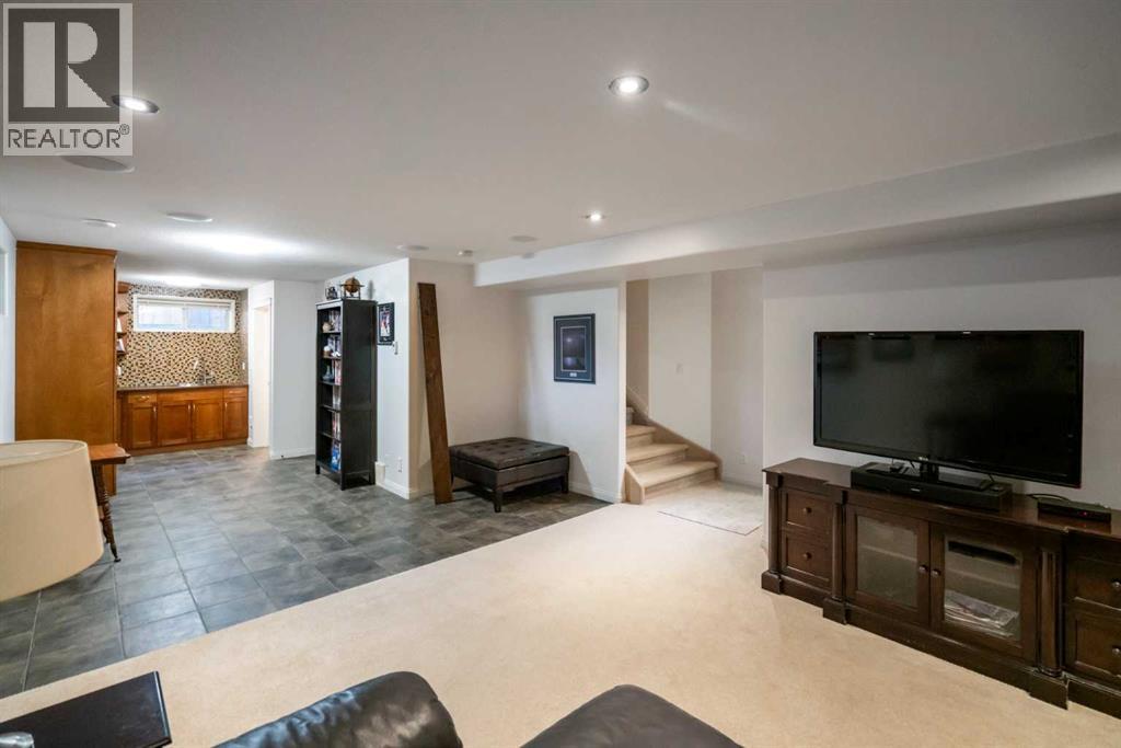 3308 51 Streetclose, Camrose, Alberta  T4V 4B3 - Photo 24 - A2276772