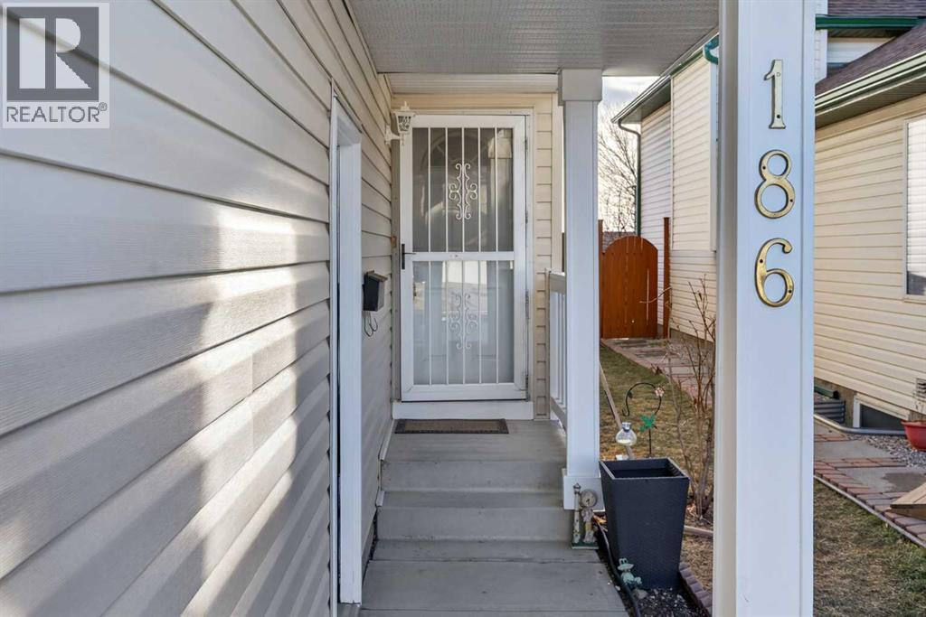 186 Harvest Rose Circle Ne, Calgary, Alberta  T3K 4M7 - Photo 3 - A2279717