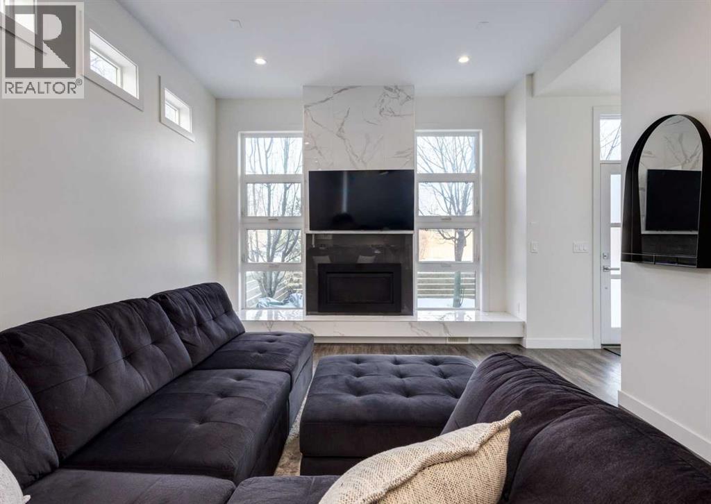 1, 125 24 Avenue Ne, Calgary, Alberta  T2E 1W7 - Photo 3 - A2275932