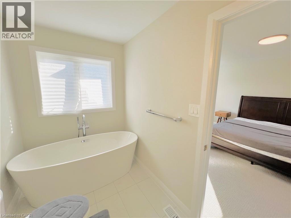 11 Cherry Blossom Heights, Hamilton, Ontario  L9B 0E9 - Photo 27 - 40792259