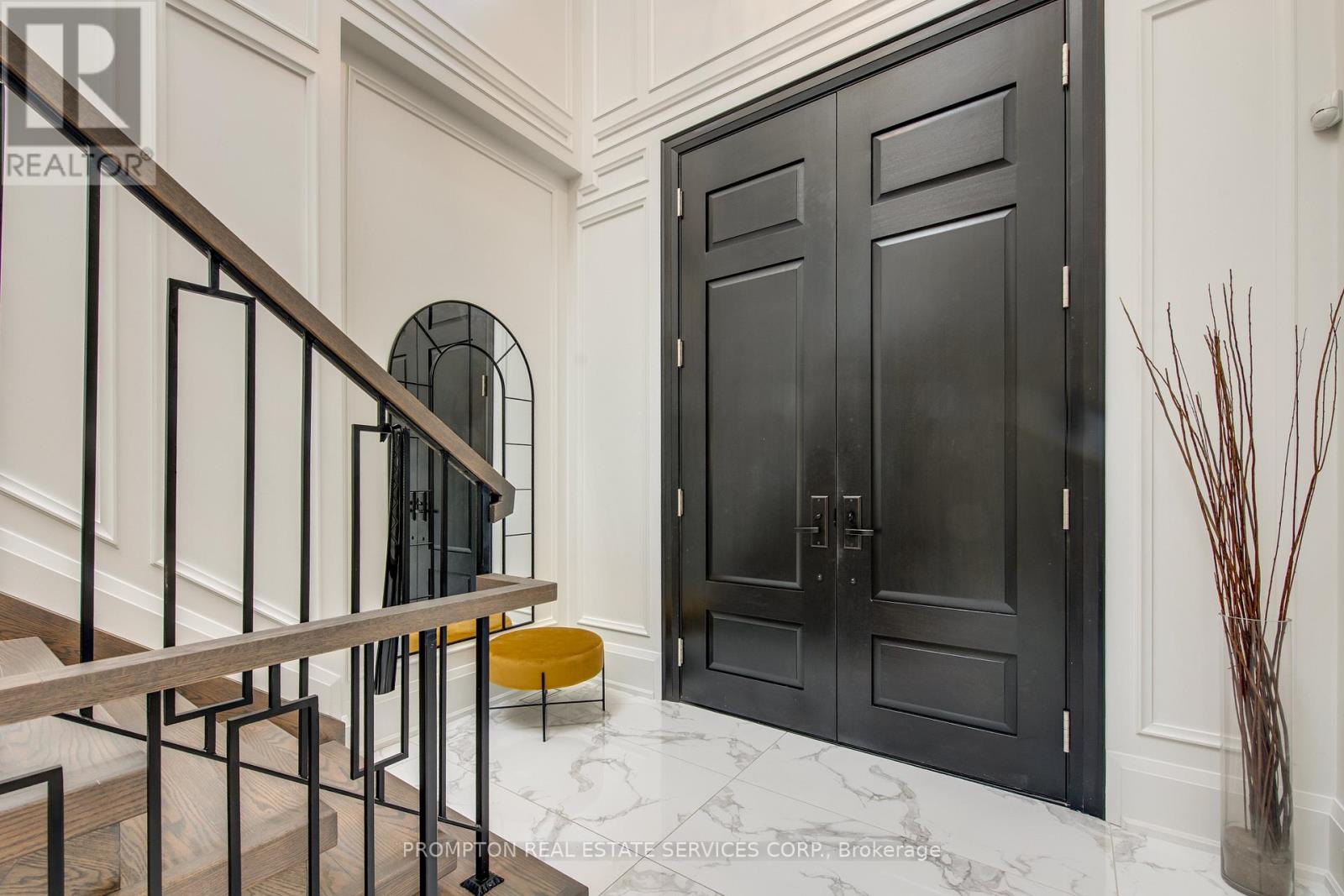 47 Wycliffe Crescent, Toronto, Ontario  M2K 1V7 - Photo 2 - C12701934