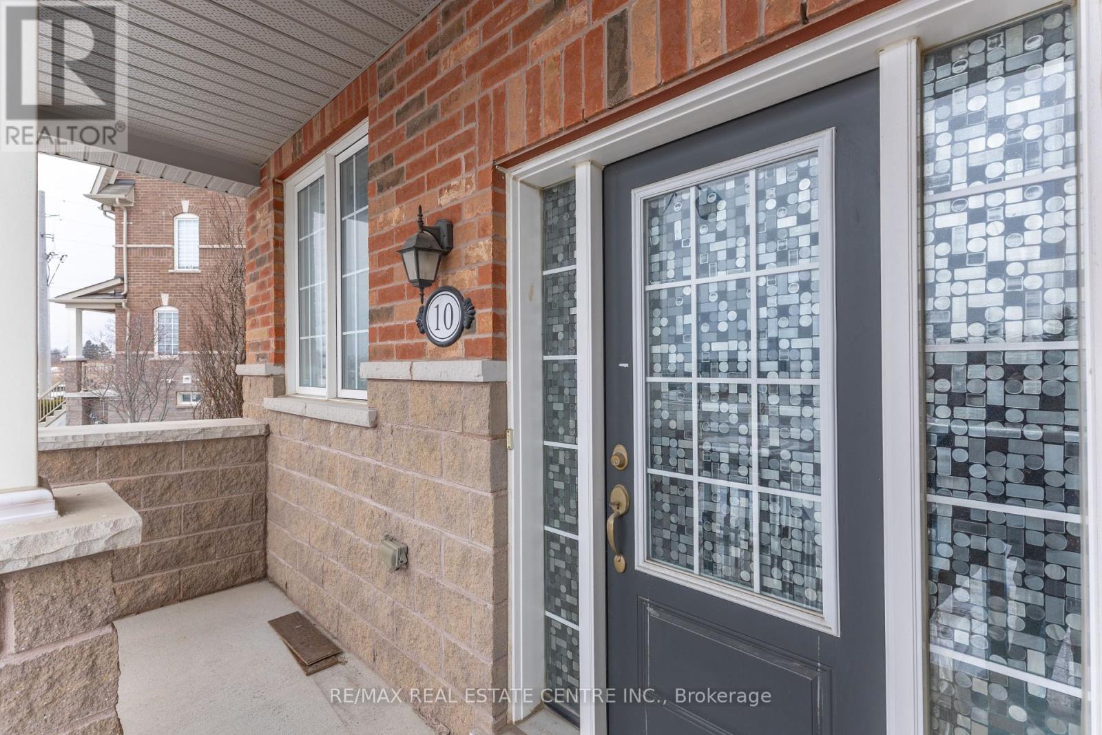 10 Harper Hill Drive, Ajax, Ontario  L1Z 0P9 - Photo 6 - E12701948