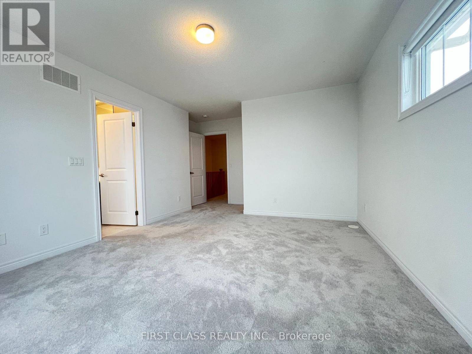 126 Lageer Drive, Whitchurch-Stouffville, Ontario  L4A 0M5 - Photo 12 - N12701922