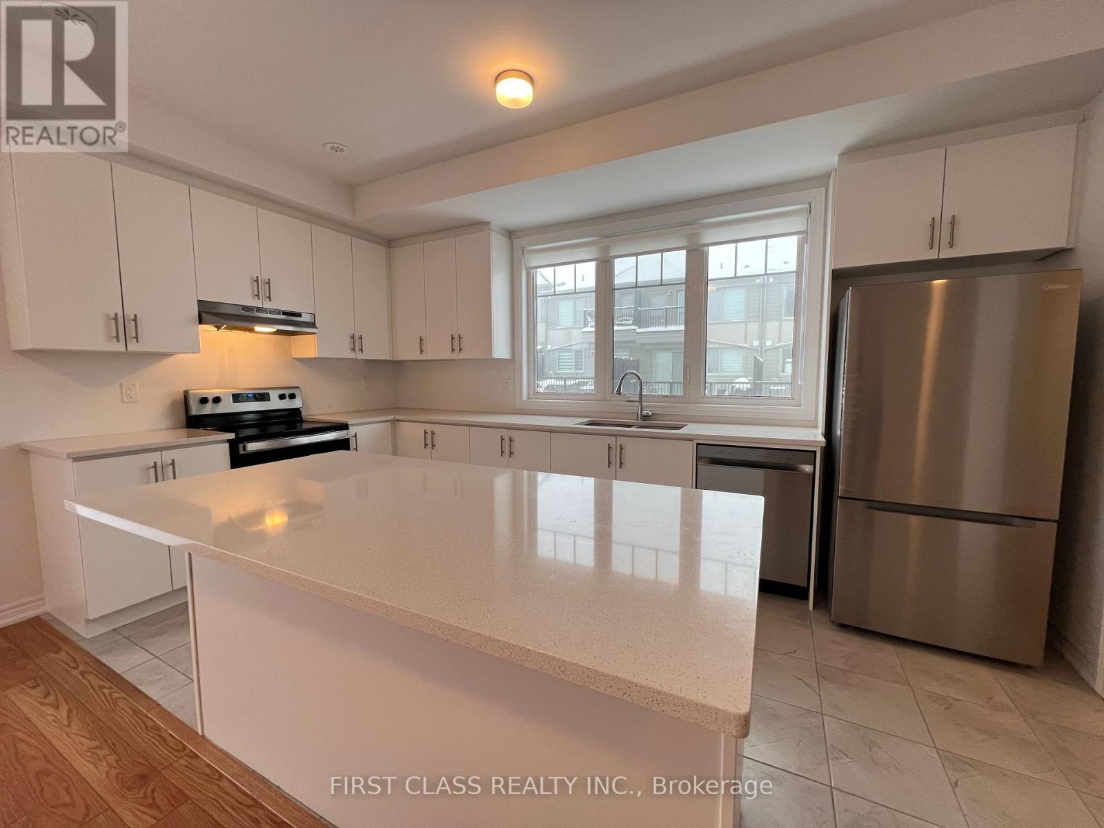 126 Lageer Drive, Whitchurch-Stouffville, Ontario  L4A 0M5 - Photo 5 - N12701922