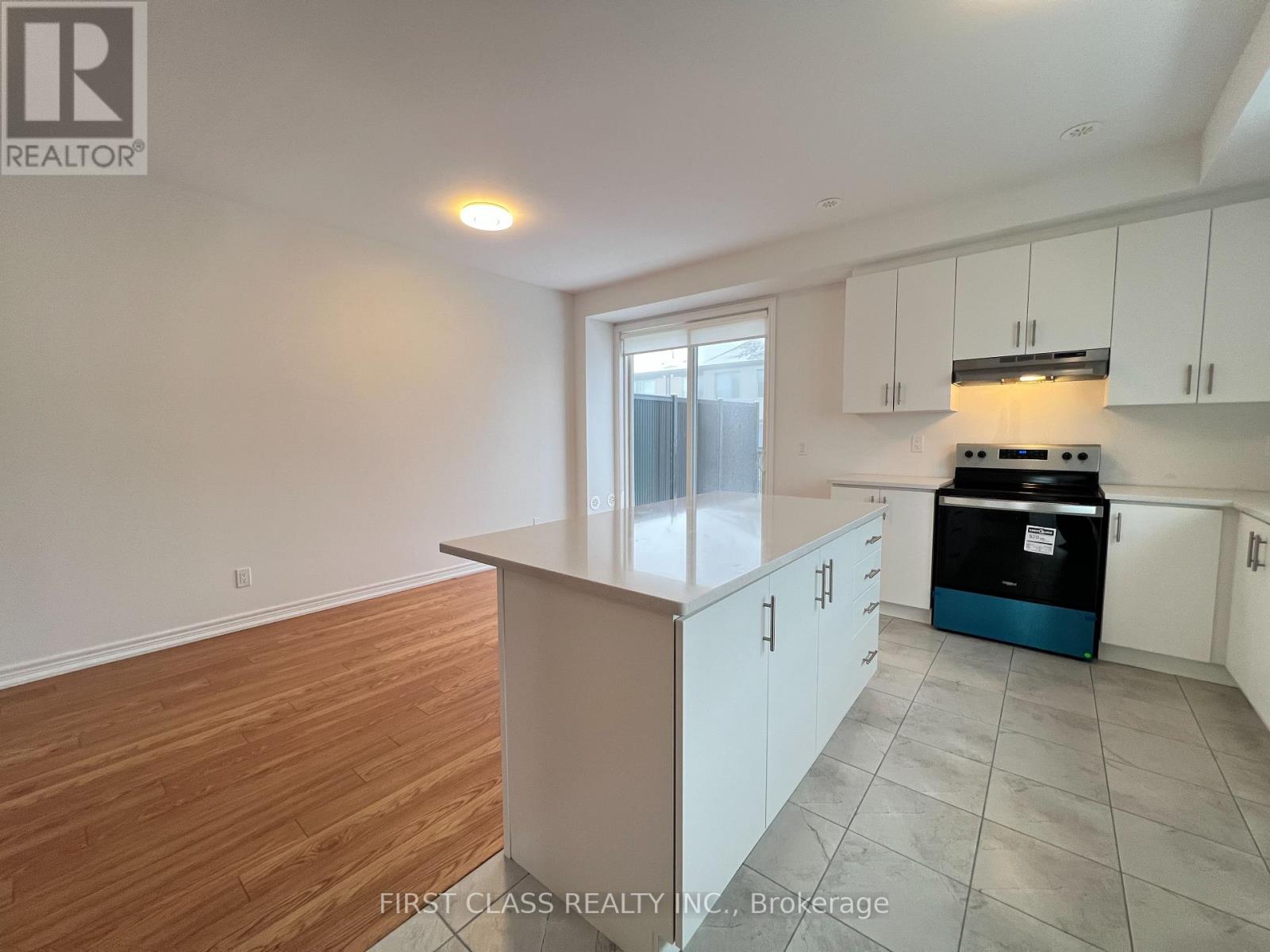 126 Lageer Drive, Whitchurch-Stouffville, Ontario  L4A 0M5 - Photo 6 - N12701922