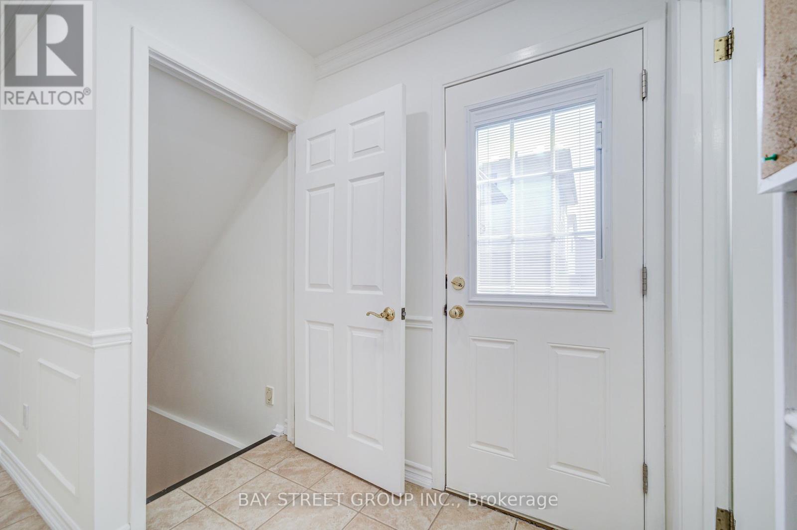 214 William Roe Boulevard, Newmarket, Ontario  L3Y 1B5 - Photo 19 - N12701924