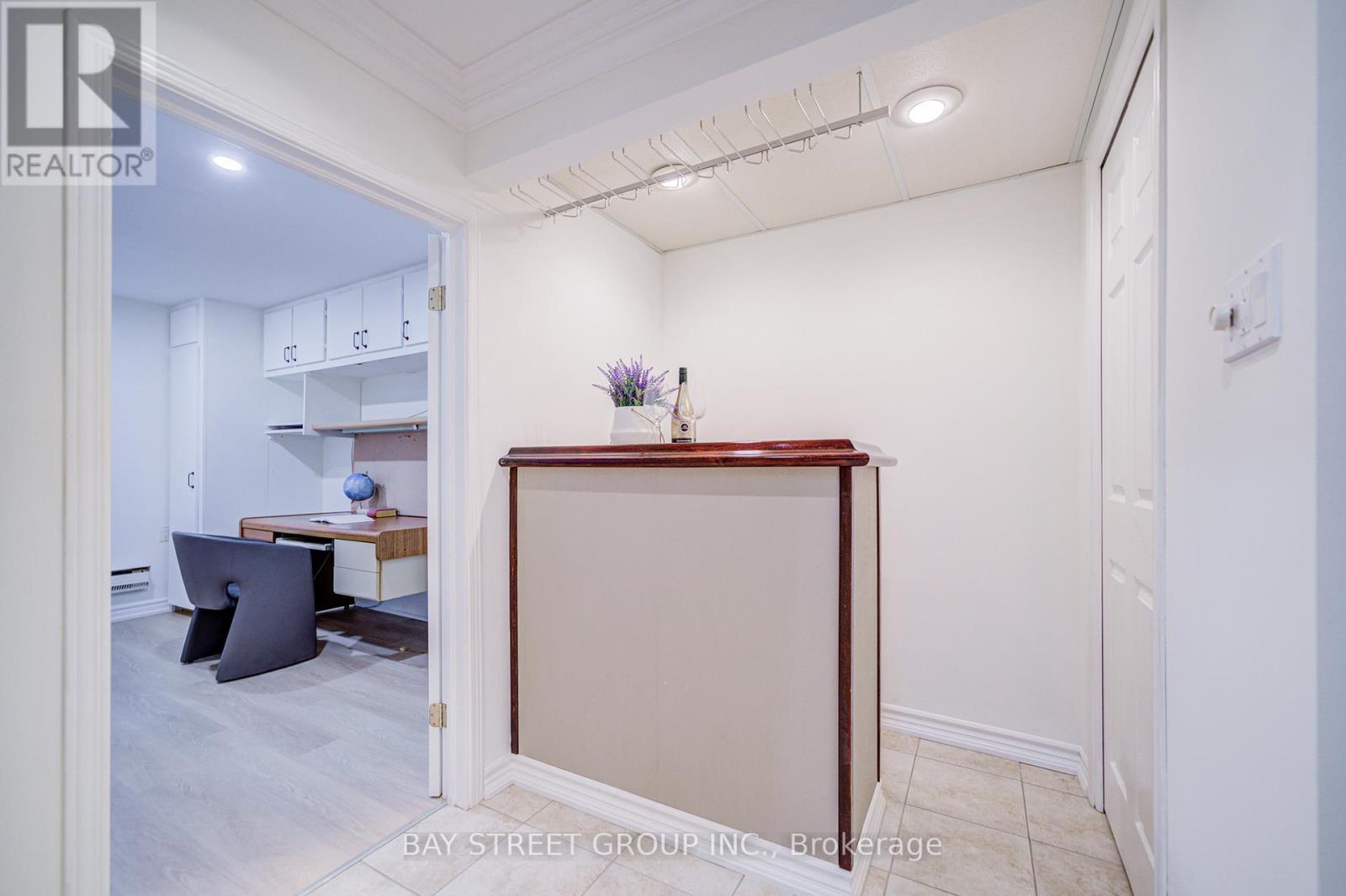 214 William Roe Boulevard, Newmarket, Ontario  L3Y 1B5 - Photo 39 - N12701924