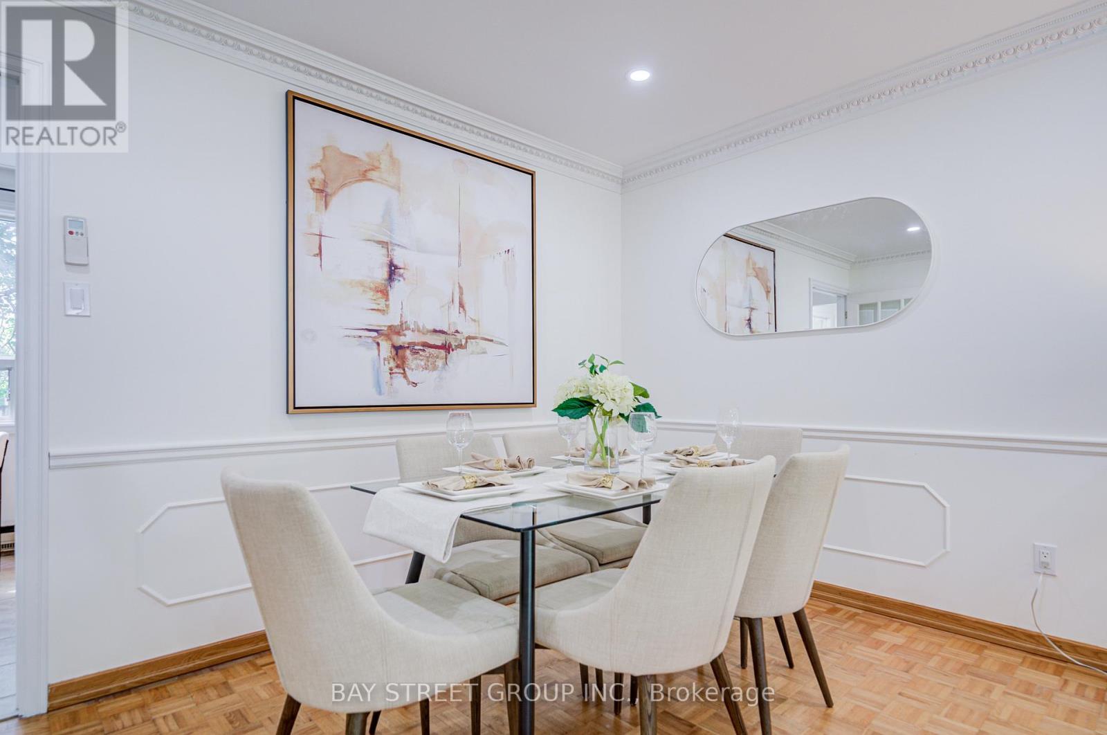 214 William Roe Boulevard, Newmarket, Ontario  L3Y 1B5 - Photo 9 - N12701924