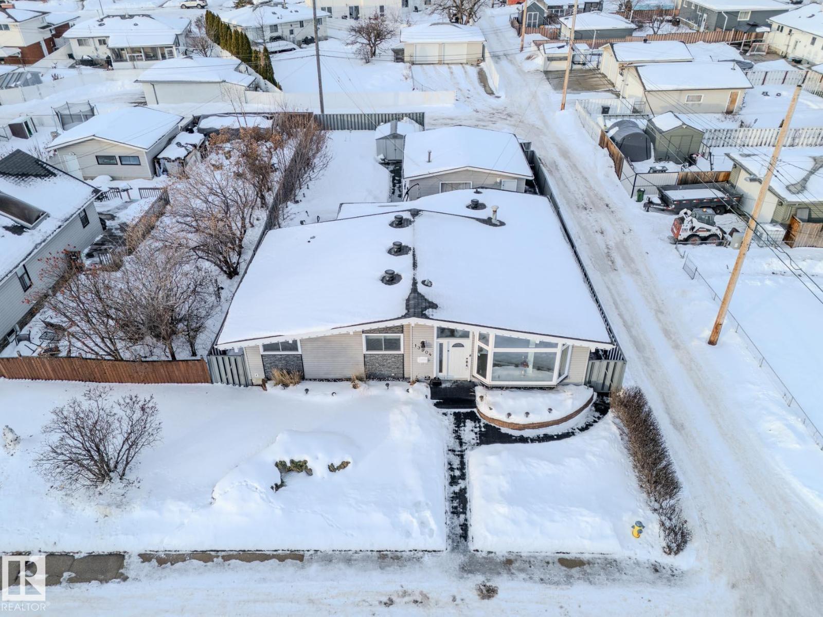 13304 70 St Nw, Edmonton, Alberta  T5C 0K3 - Photo 2 - E4470223