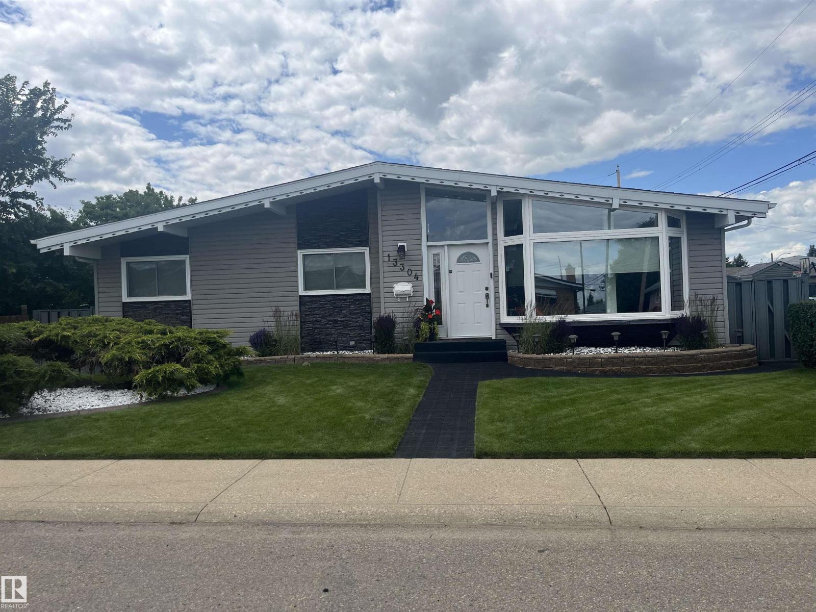 13304 70 St Nw, Edmonton, Alberta  T5C 0K3 - Photo 3 - E4470223