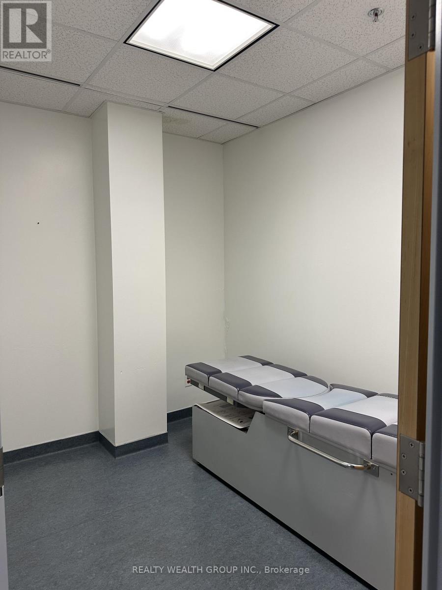 309 - 2250 Bovaird Drive E, Brampton, Ontario  L6R 0W3 - Photo 17 - W12701930