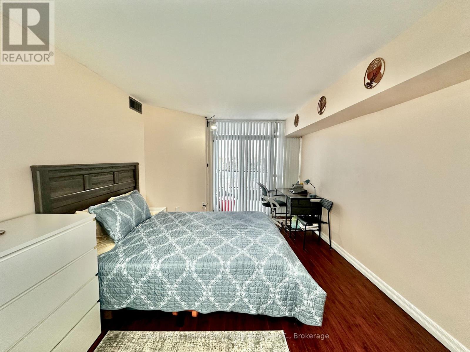 510 - 3 Rowntree Road, Toronto, Ontario  M9V 5G8 - Photo 12 - W12701942