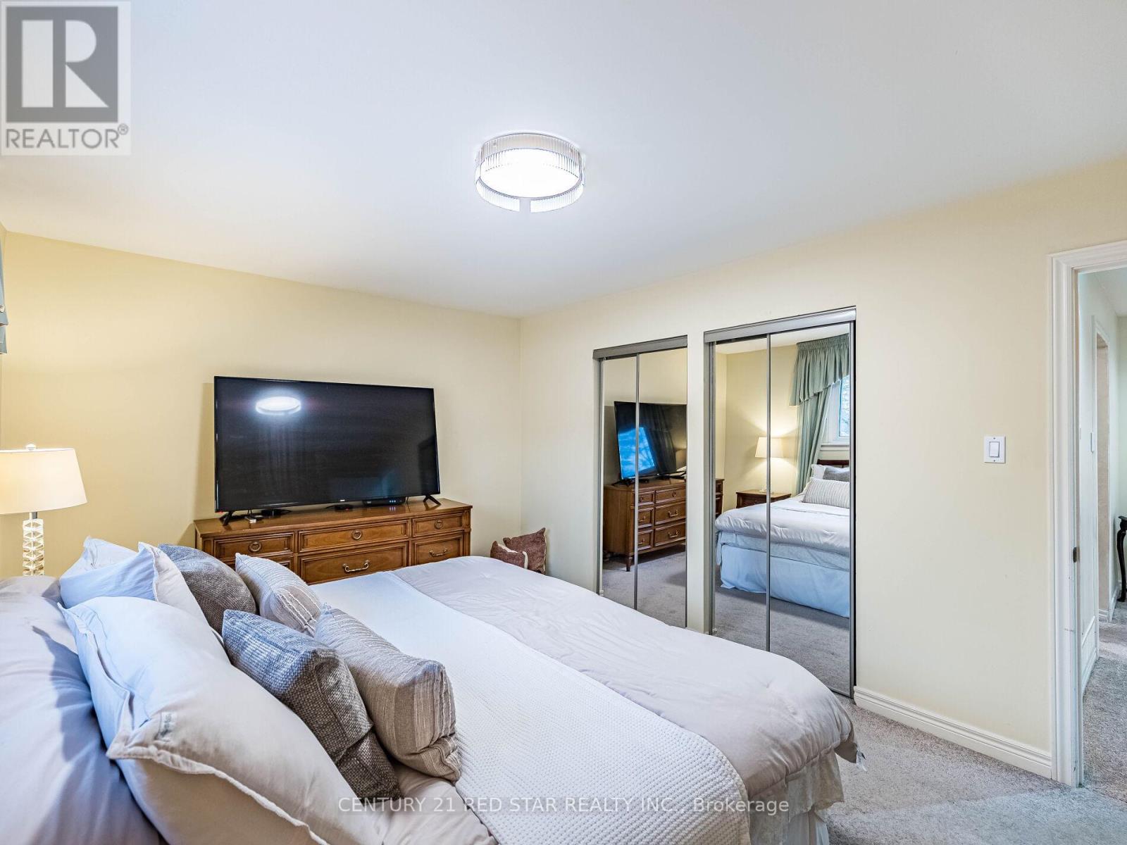 25 Devonshire Drive, Brampton, Ontario  L6T 3G5 - Photo 19 - W12701950