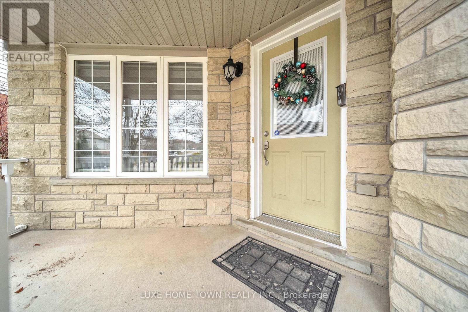 130 Adler Drive, Cambridge, Ontario  L9T 3W5 - Photo 5 - X12701946