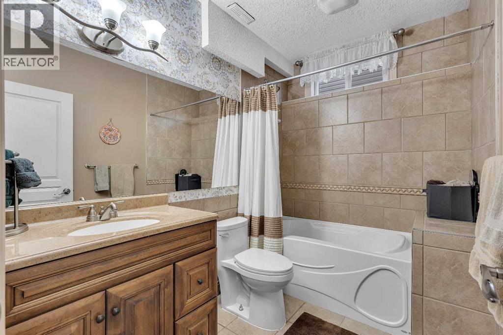 1674 Baywater Street Sw, Airdrie, Alberta  T4B 0A7 - Photo 35 - A2279682