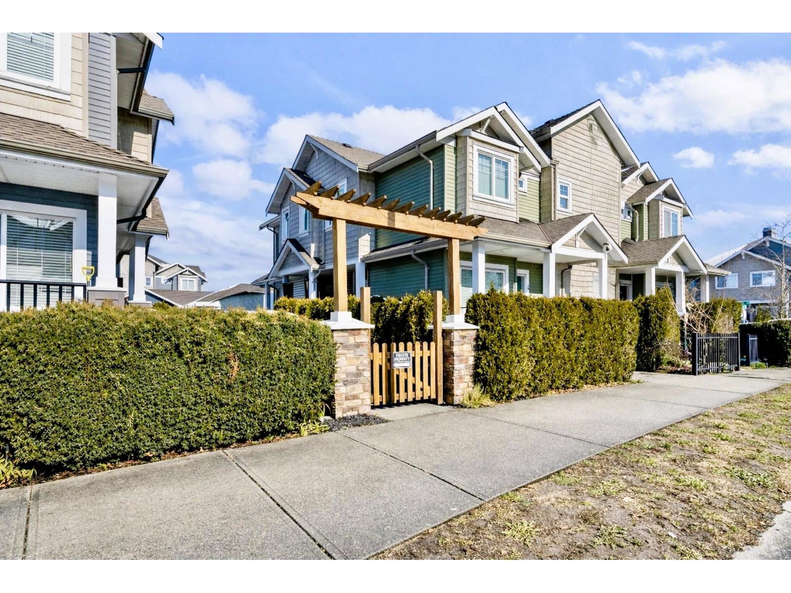 1 19299 72 AVENUE, Surrey, British Columbia