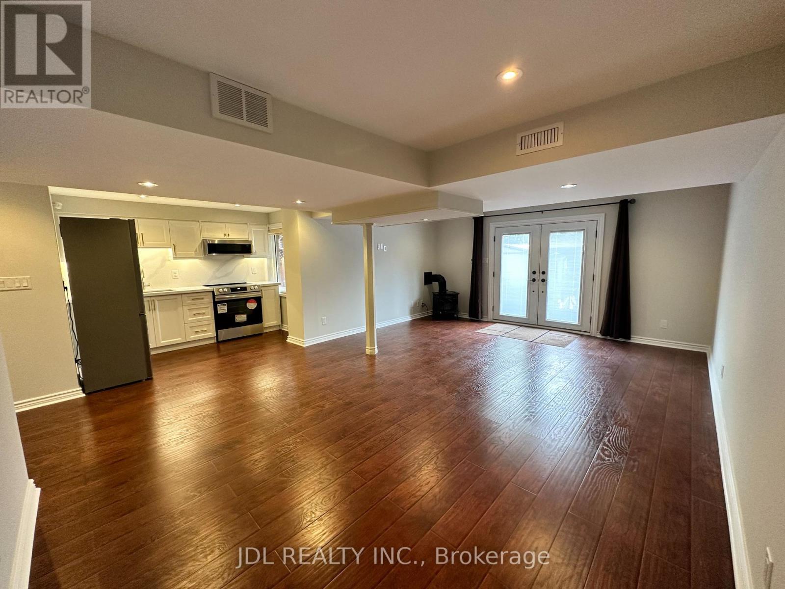 BASEMENT - 32 BESTVIEW CRESCENT, Vaughan, Ontario