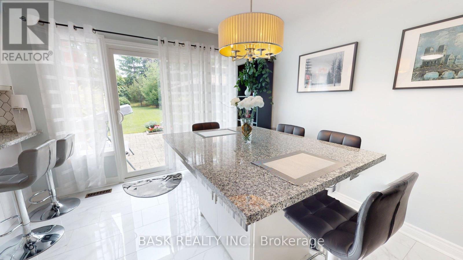 51 Harvest Moon Drive, Caledon, Ontario  L7E 2L2 - Photo 10 - W12701958