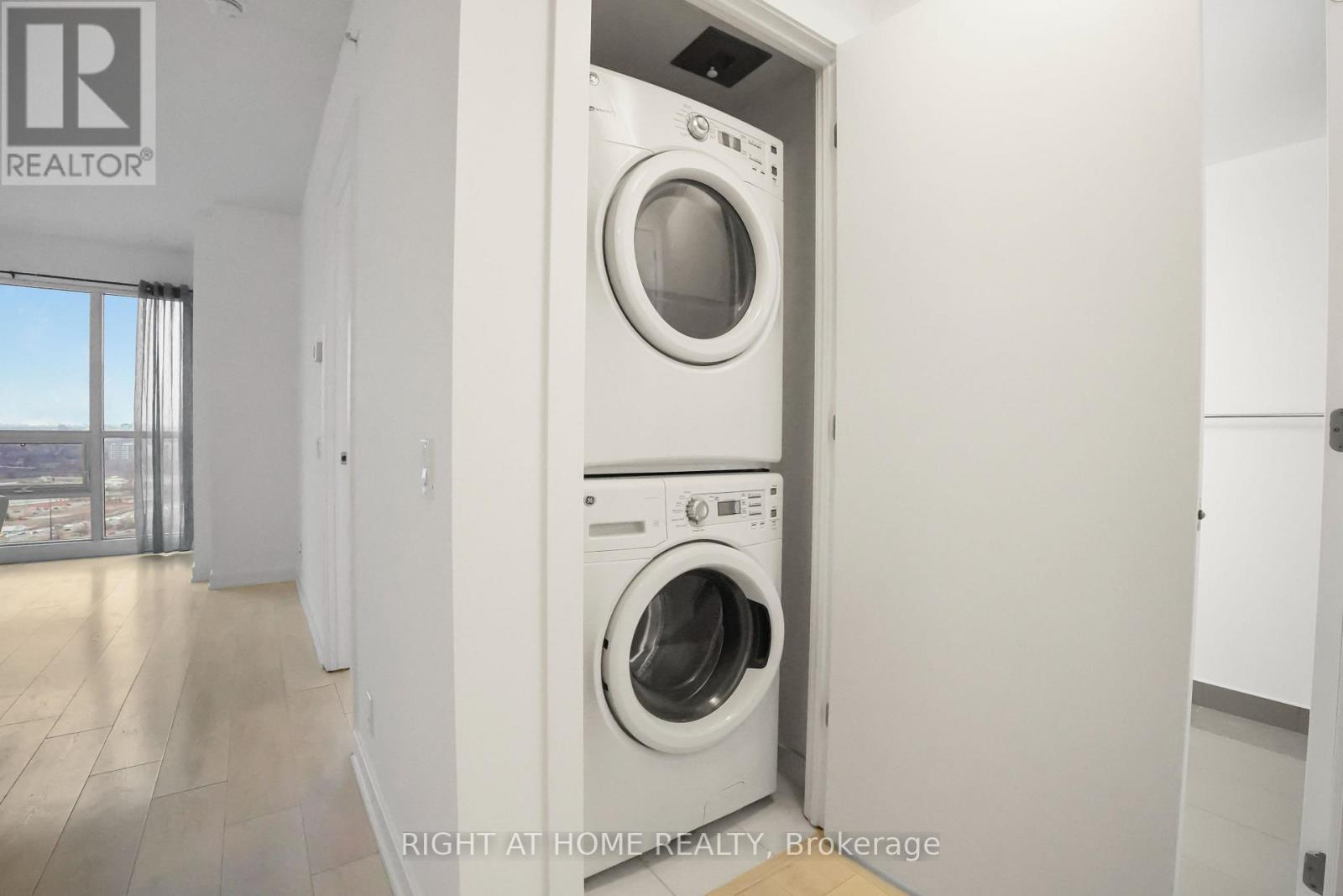 3106 - 2220 Lakeshore Boulevard W, Toronto, Ontario  M8V 0C1 - Photo 8 - W12701960