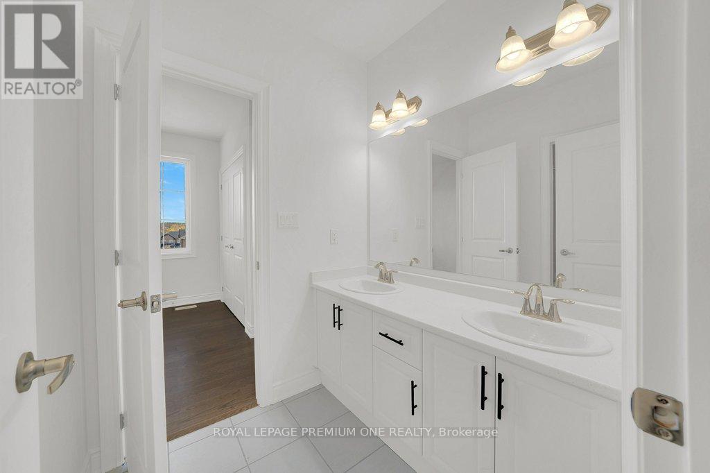 32 James Walker Avenue, Caledon, Ontario  L7C 0H1 - Photo 15 - W12701964