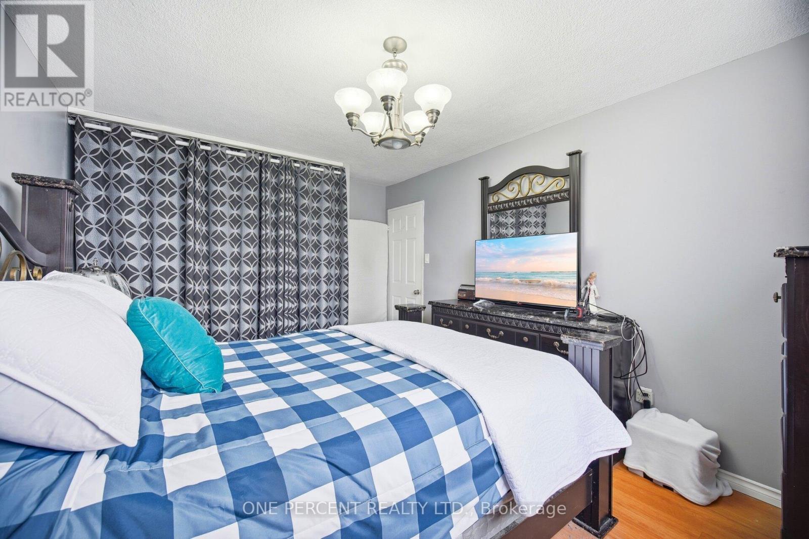 #1110 - 1100 Caven Street, Mississauga, Ontario  L5G 4N3 - Photo 25 - W12701966