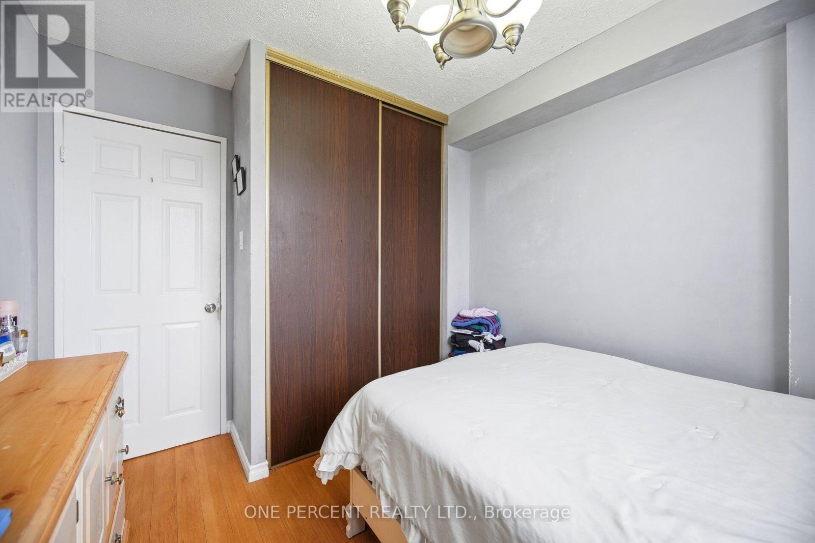 #1110 - 1100 Caven Street, Mississauga, Ontario  L5G 4N3 - Photo 27 - W12701966