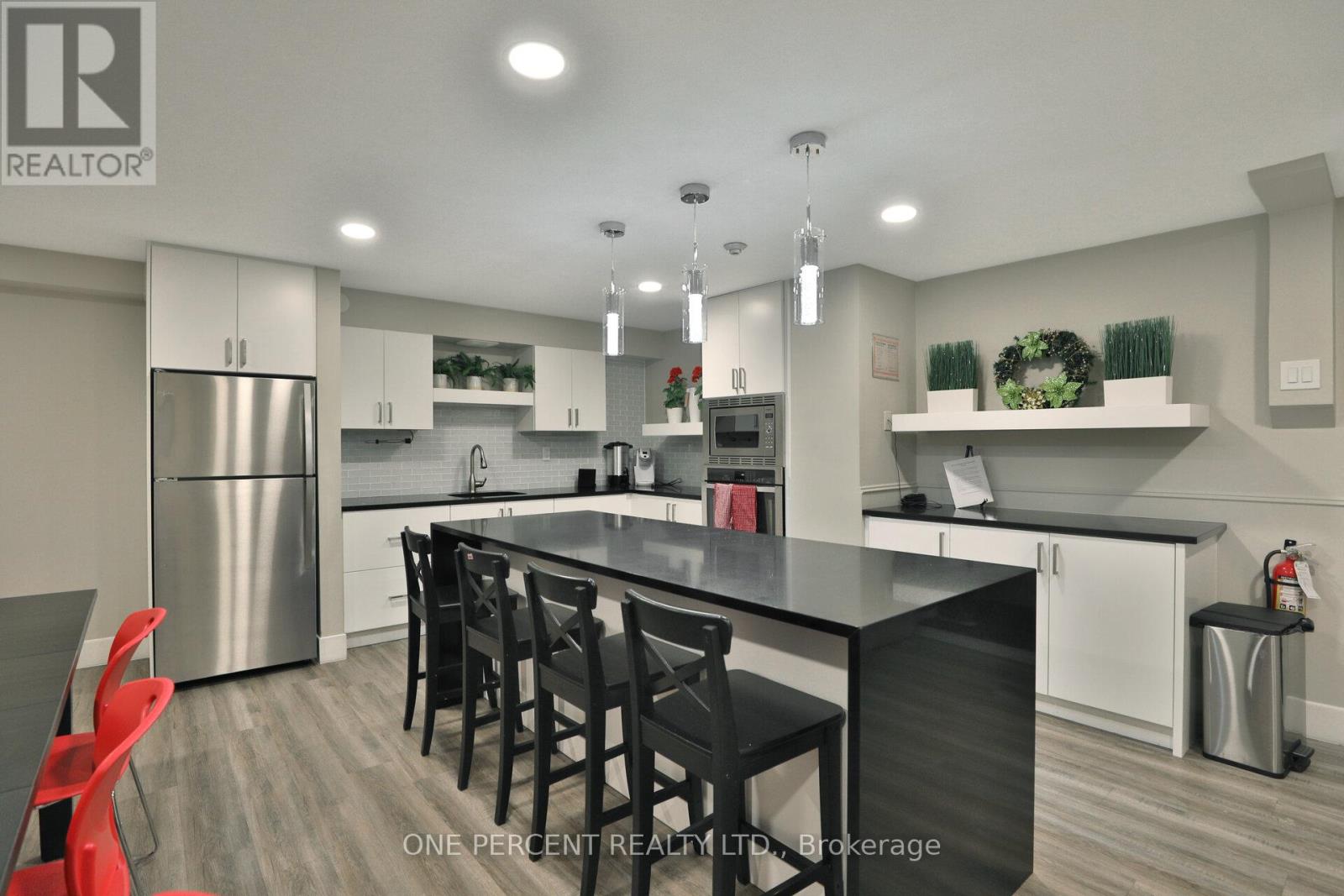 #1110 - 1100 Caven Street, Mississauga, Ontario  L5G 4N3 - Photo 39 - W12701966