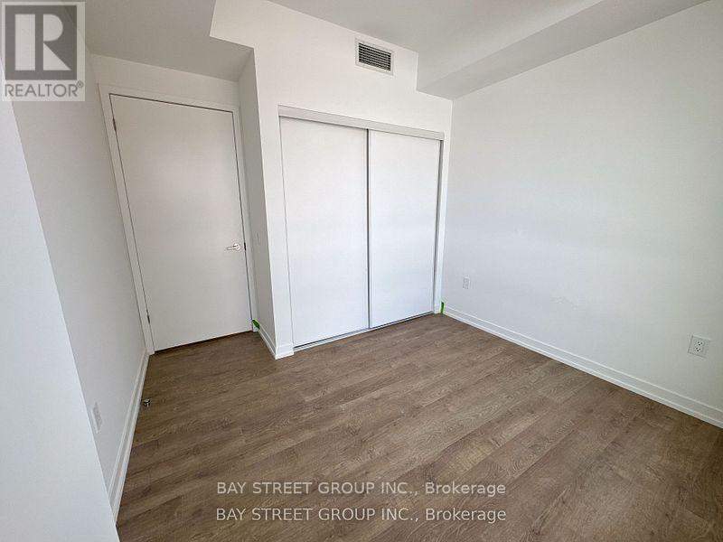 216 - 251 Masonry Way, Mississauga, Ontario  L3H 0B8 - Photo 5 - W12701972