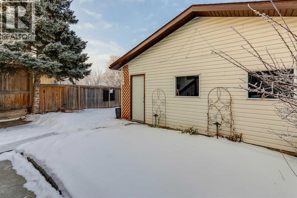 150 Midcrest Crescent Se, Calgary, Alberta  T2X 1B6 - Photo 33 - A2277329