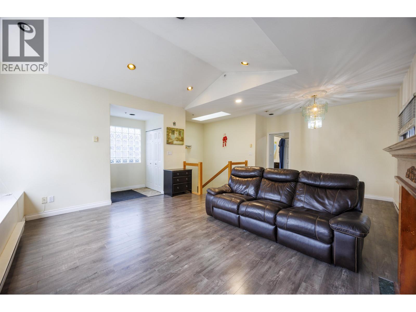 4774 Knight Street, Vancouver, British Columbia  V5N 3N2 - Photo 5 - R3079657