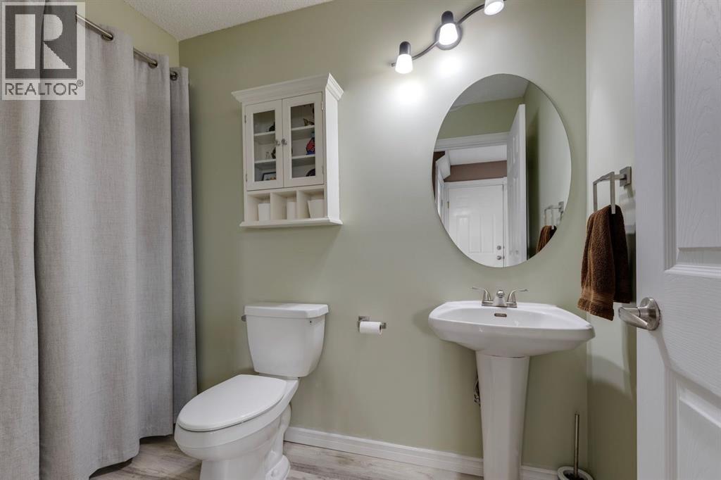 22 Hidden Spring Court Nw, Calgary, Alberta  T3A 5J4 - Photo 19 - A2279189