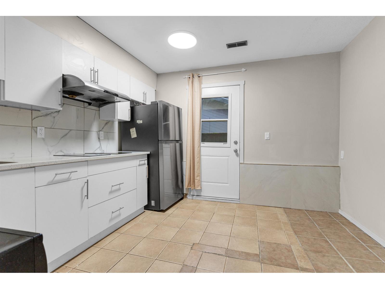 11585 Royal Crescent, Surrey, British Columbia  V3V 6V5 - Photo 26 - R3078000