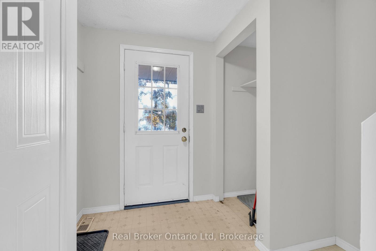 25 Sidney Crescent, Guelph, Ontario  N1G 4V1 - Photo 3 - X12702054