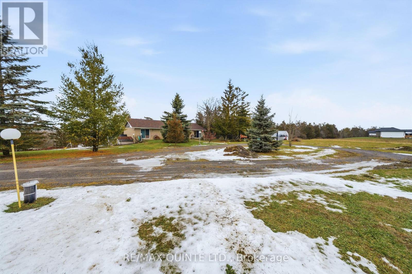 1809 Victoria Road, Prince Edward County, Ontario  K0K 1L0 - Photo 4 - X12702052